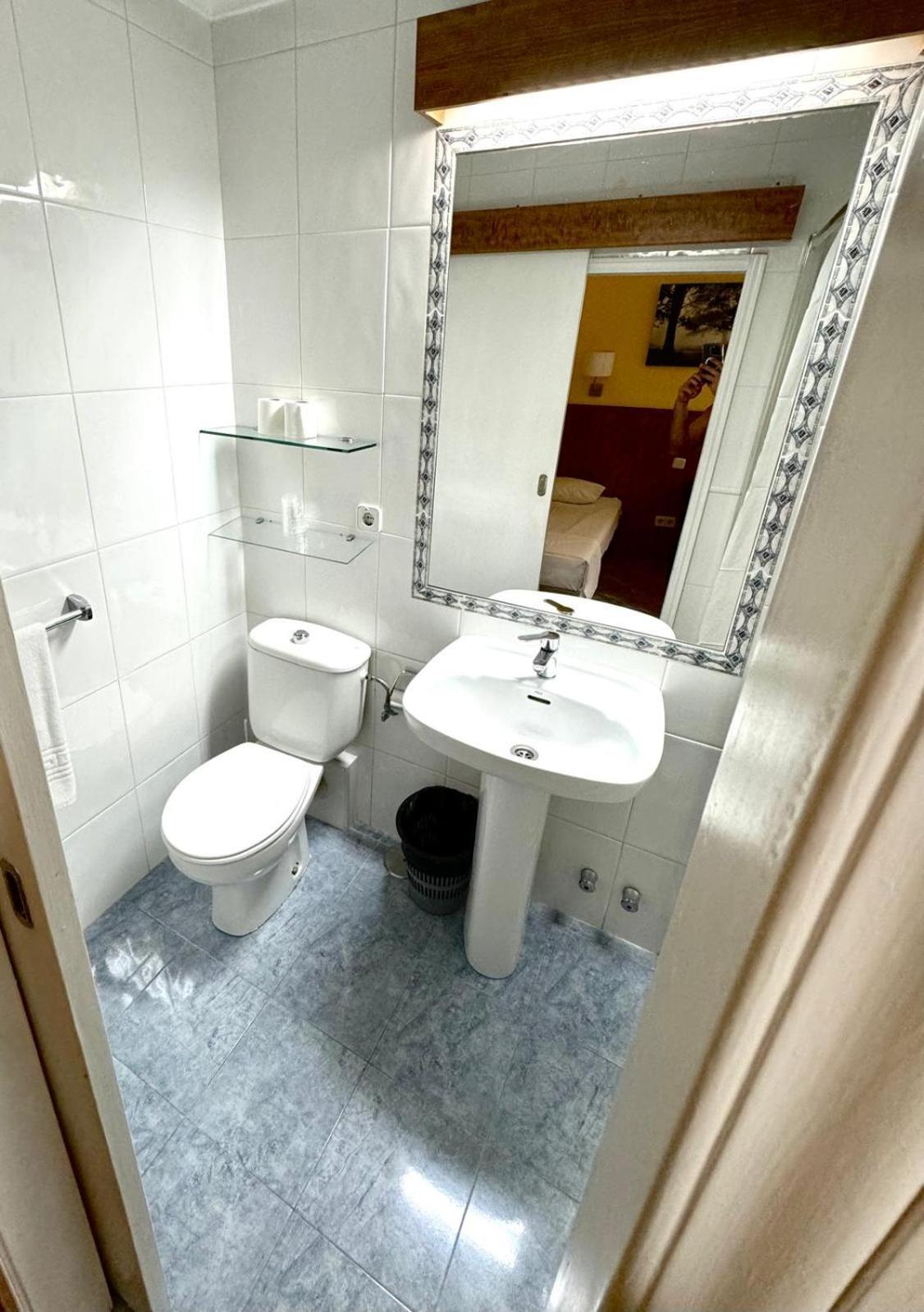 Economy Single Room